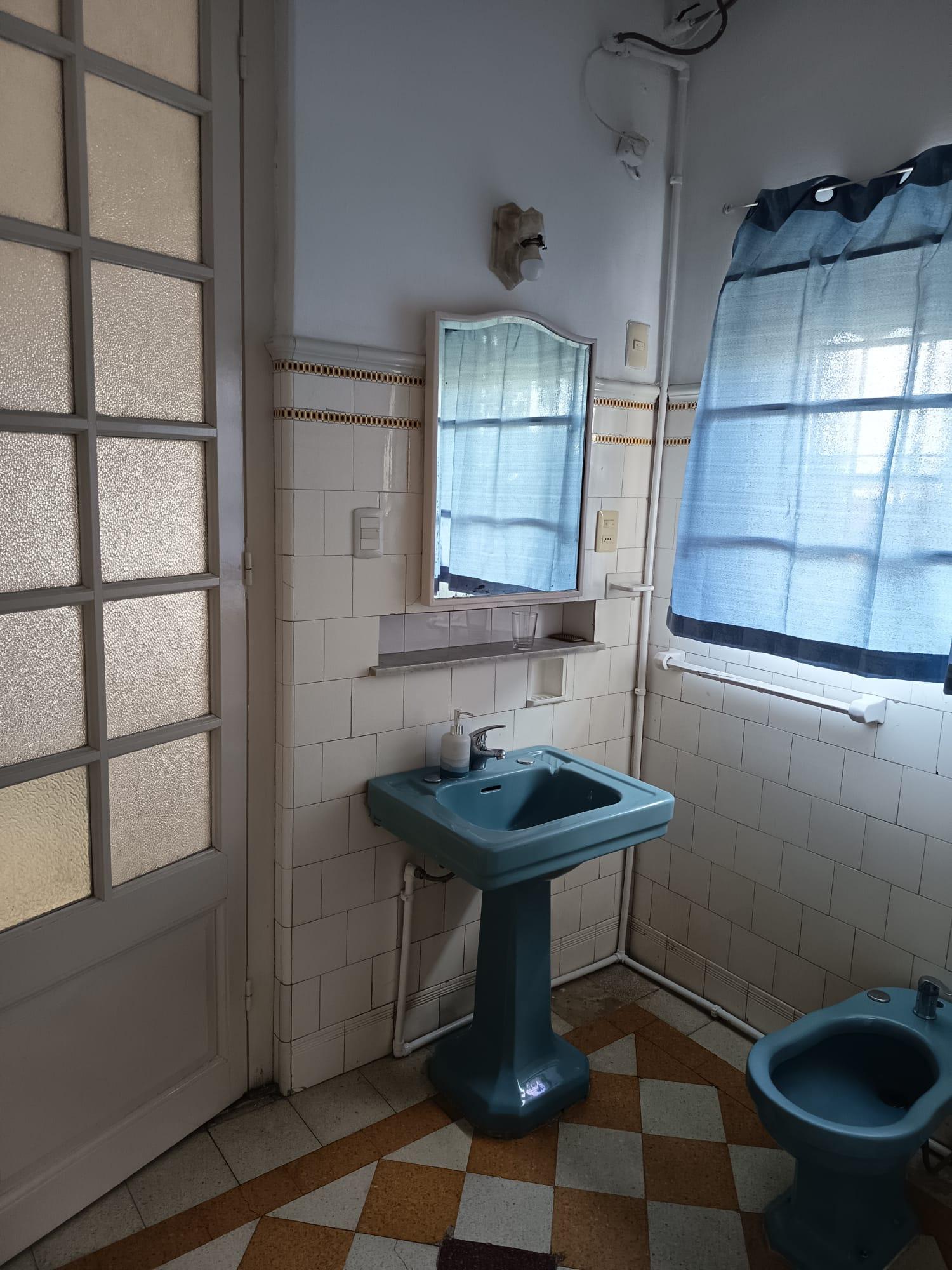 Baño de CasaGrande, con bacha y bidet